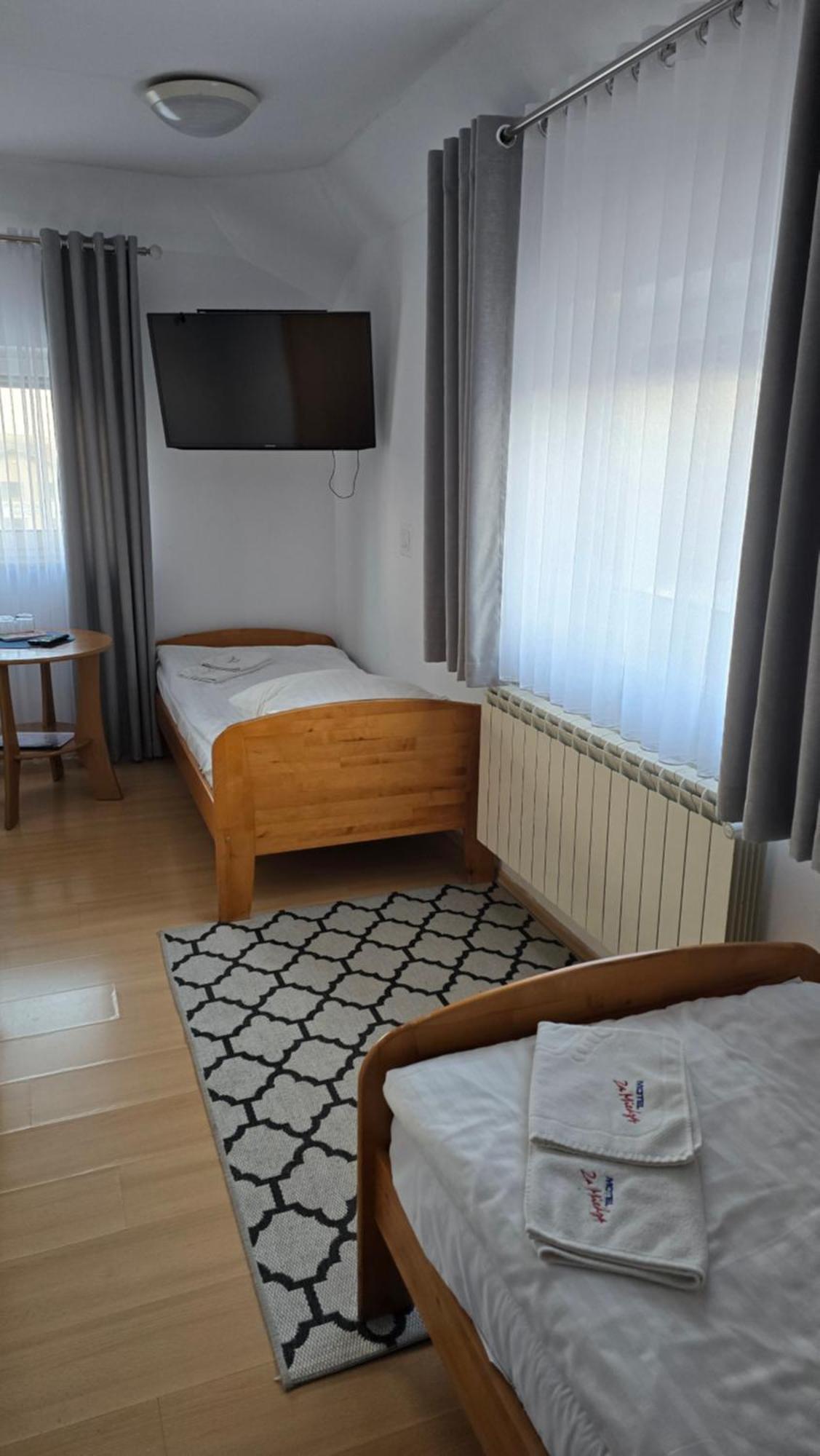 Motel Za Miedza Bralin Esterno foto