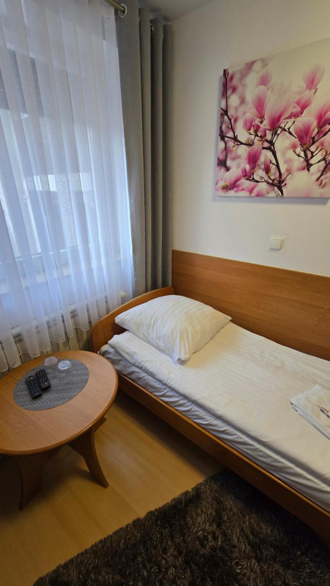 Motel Za Miedza Bralin Esterno foto